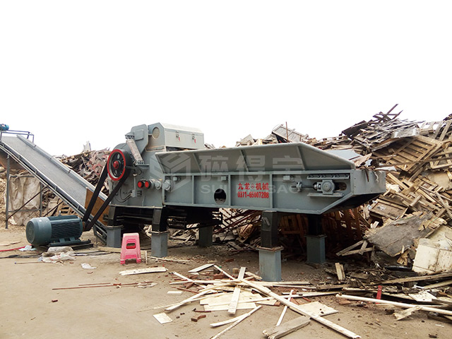 江西南昌綜合破碎生產(chǎn)線(xiàn)現(xiàn)場(chǎng)